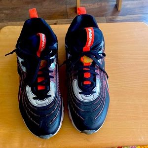 Comfortable Nike Shoes - Barely Worn